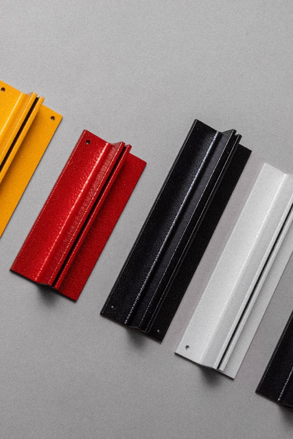 INDUSTRIAL PHOTO STAND