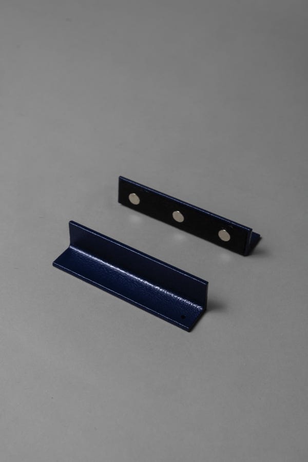 INDUSTRIAL PHOTO STAND